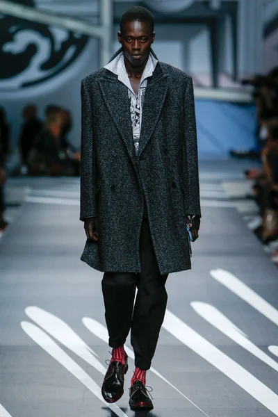 Look 38